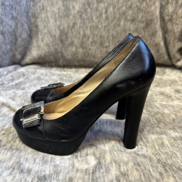 Michael Kors Black leather platform heels Size 6.5 - Picture 6 of 7